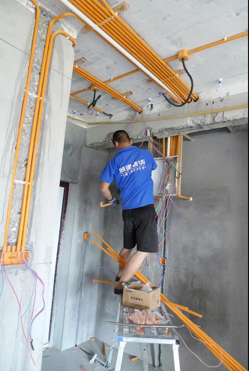 城建裝飾夏季送清涼正在進(jìn)行中