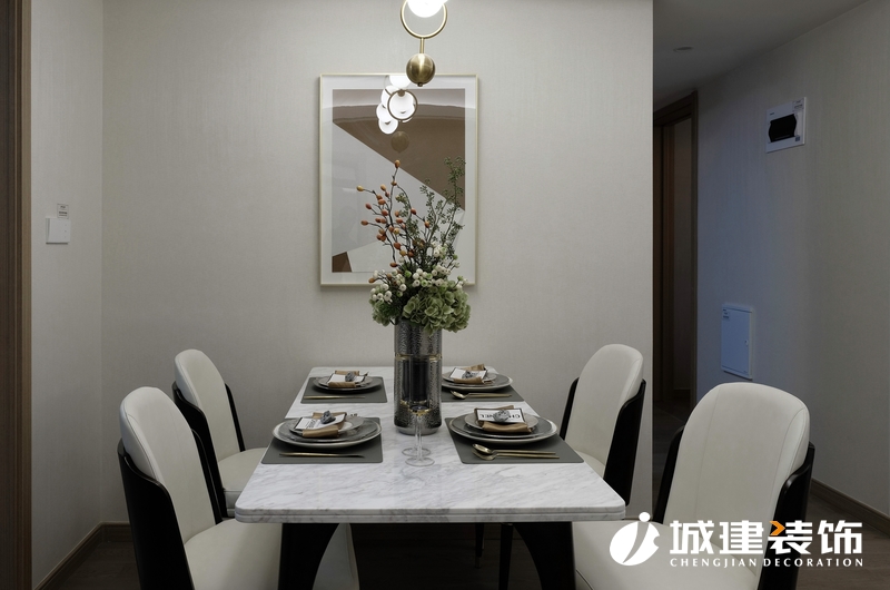 德信云溪名著98平三居現(xiàn)代風格裝修實景案例 德信云溪名著98平三居現(xiàn)代風格裝修實景案例